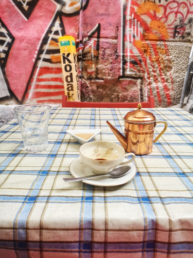 kawa w Neapolu